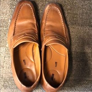 Size 13 light brown Clark’s leather loafers